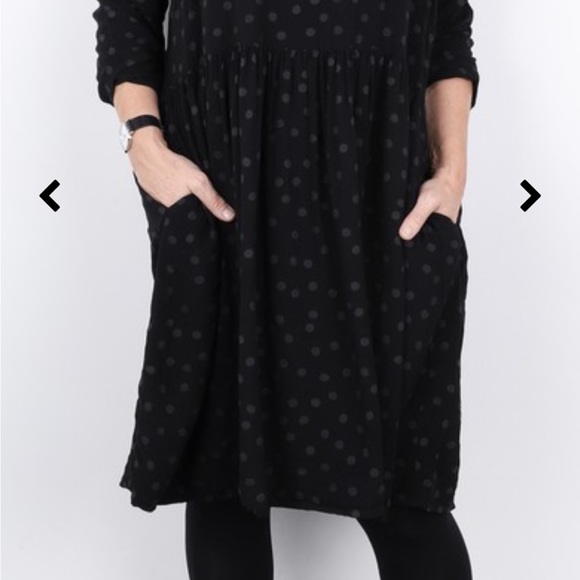 Italian Designer Mama B Star Dress. Perfect condition. Lined. Heavy drap… - Picture 3 of 3